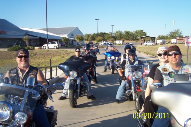 liningupfortheloveofharleysandkidsride.jpg